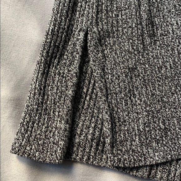 Grey H&M Ribbed Sweater - Picture 2 of 5